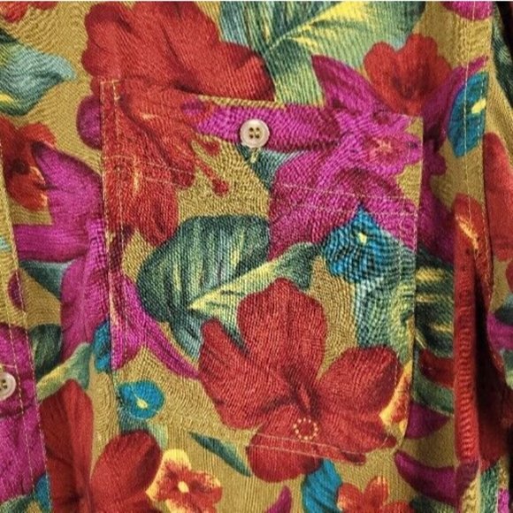 Solutions Original Red and Pink Floral Hibiscus Button Up Shirt Size Small - Picture 7 of 8